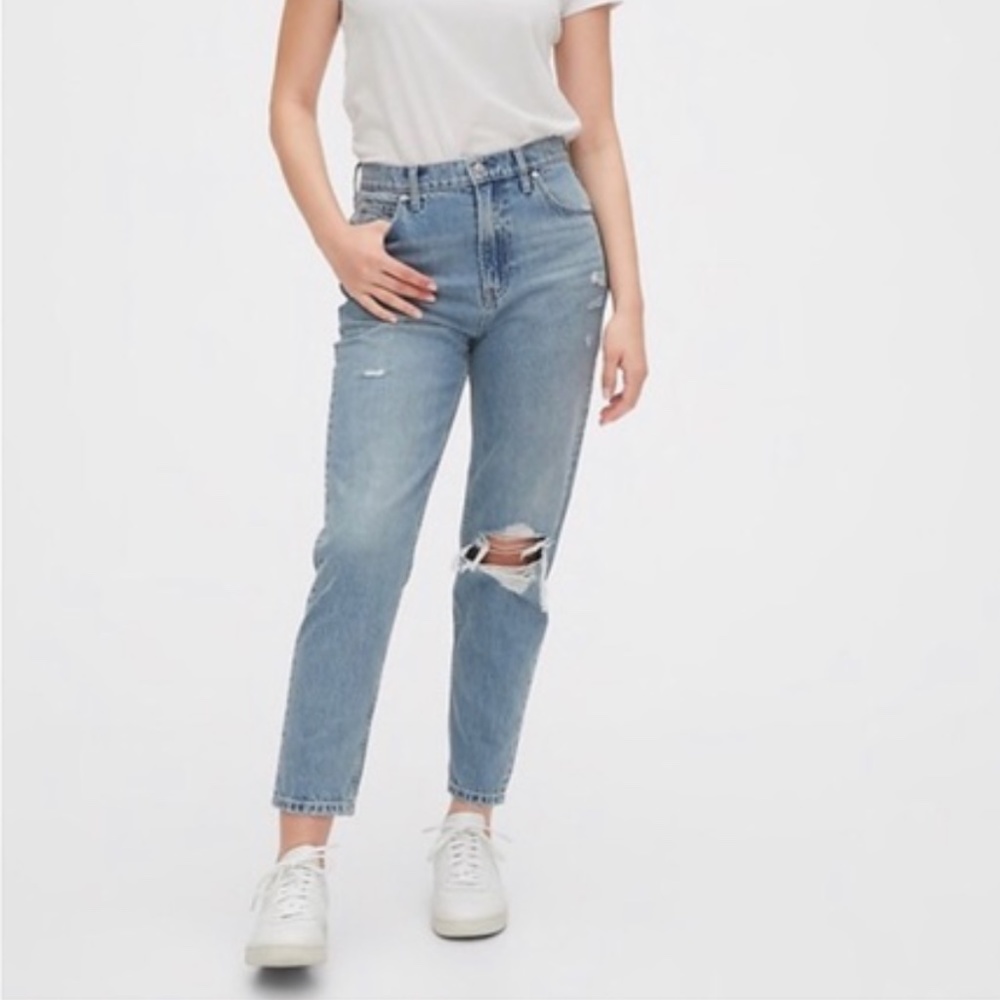 NWT GAP High Rise Destructed Mom Jean 16